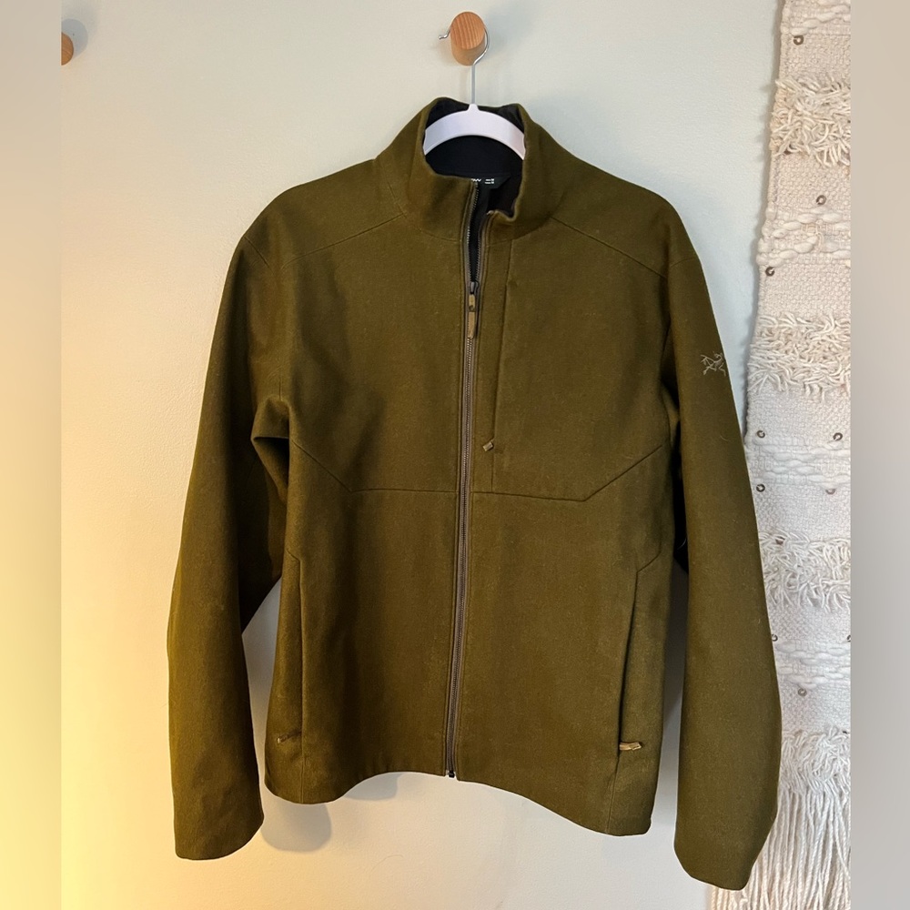 ARCTERYX Size M Olive Wool Zip Up High Collar Diplomat Jacket (RARE)